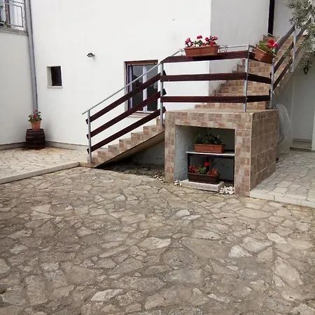 Mihael - 4 Persons Guest house